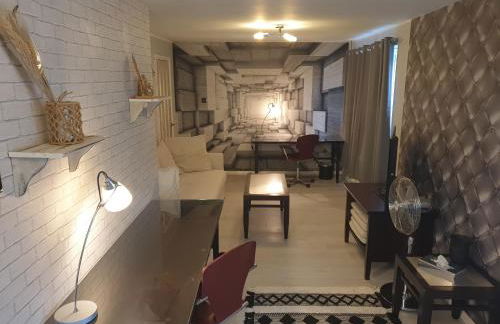 Spacious, Stylish Two-Bedroom Maisonette, Modern Amenities, Elegant Interiors - Foto 13