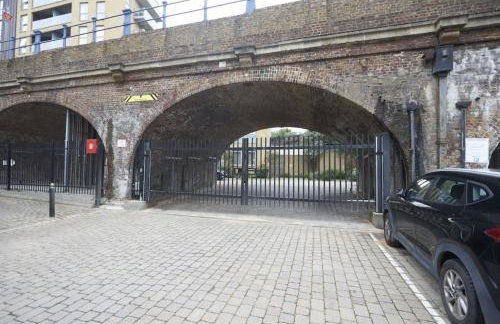 Canary Chic 2 Bedroom Apartment with Marina Views - Foto 18