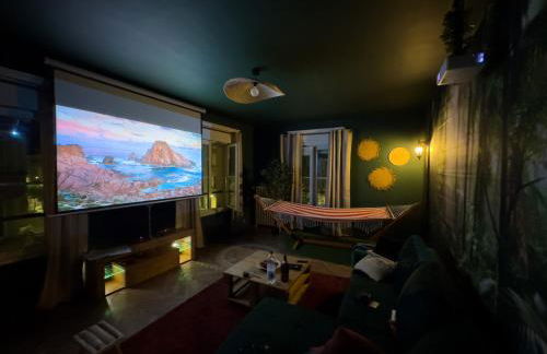 Jungle Urbain- Sauna - Ciné - Hamac - Hyper centre - Foto 11