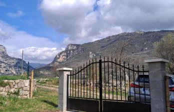 3 Bed House Sleeps 8 -Private Garden -Pets Ok - Foto 11