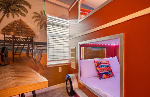 New 10-bedroom Luxury Retreat, Private Pool and Spa, Near Disney and Orlando - Foto 49