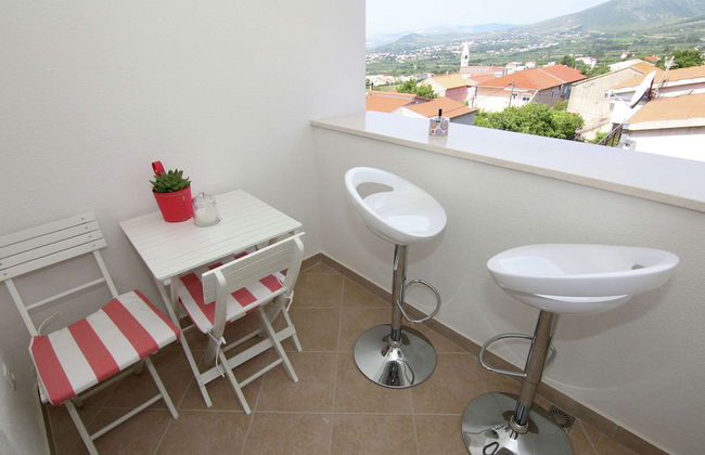 Modern Apartment in Kastel Stari - Photo 19