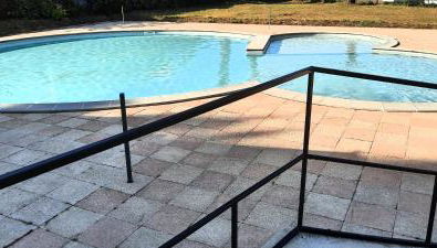 Chez Ced et Laeti, Appartement privé avec jardin et terrasse dans résidence l'estuaire muni d'une piscine couverte et aire de jeu, Linge de lit et de salle d'eau ainsi que télé, compris dans le tarif Profitez à fond de notre belle région - Foto 4