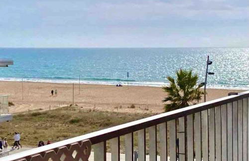 BEACHFRONT APARTMENT Castelldefels - Photo 1