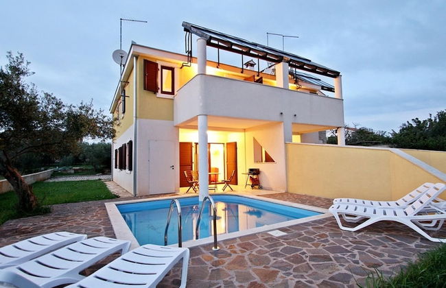 Holiday Home in Novigrad With Private Pool - Foto 14