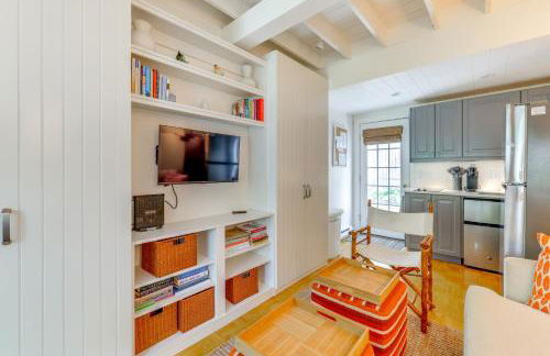 Steps to Commercial St! Lofted Provincetown Gem - Foto 7