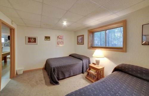 Lakefront Lookout! Private Sand Beach on Superior - Foto 31