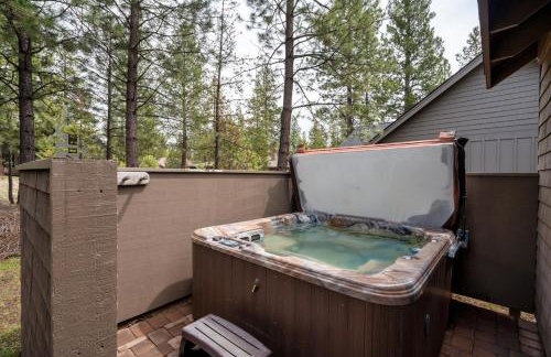 Spacious retreat 4BR AC, SHARC, Hot Tub, Games, Grill, Pets, Fireplace - Foto 4