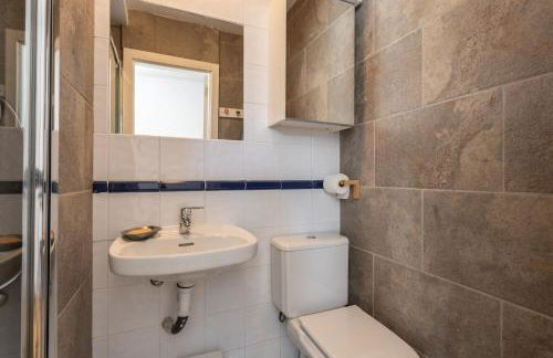 Apartamento en primera línea de playa con piscina - Photo 23