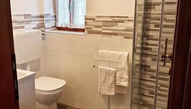 La Gemma Netro - Foto 4, Shower