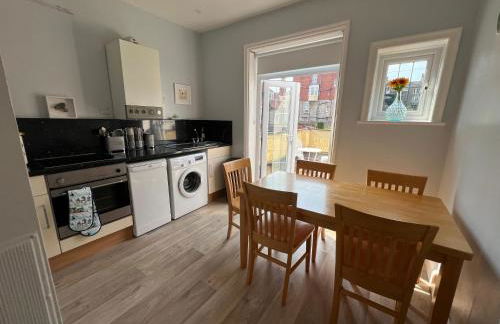 Brook Lodge Roof Terrace Apartment - Photo 6