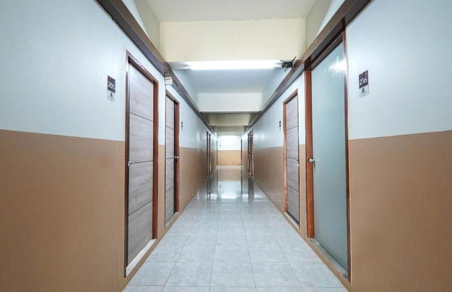 RoomQuest SPS Hotel and Residence - Photo 21