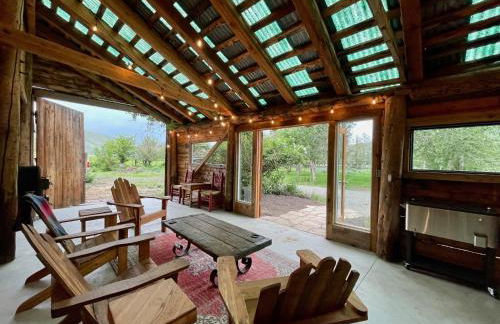 Bear Lodge with private Pool, Hottub, and Sauna! - Photo 10