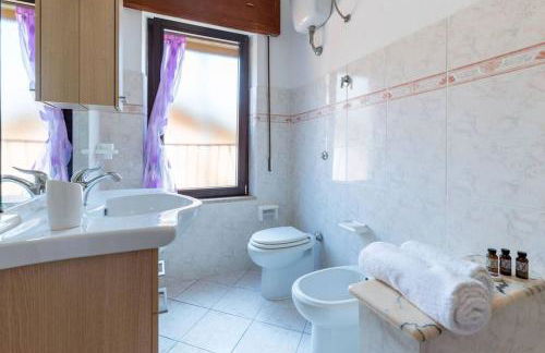 Appartamento Confortevole, Wi-Fi & Colazione Free - Foto 12