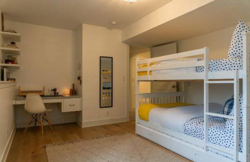 Lake Effect Lodge 3 min from Laketown Beach! - Foto 19