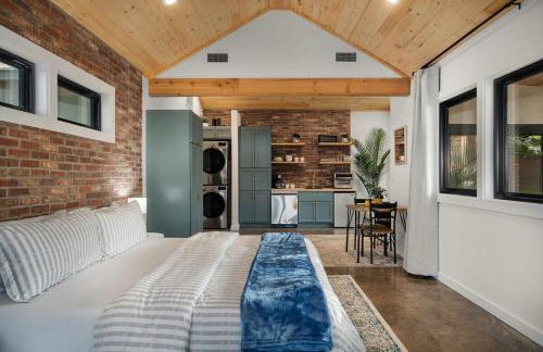 Petit Paradis Studio with hot tub - Photo 8