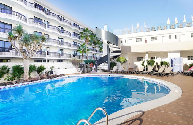 Coral California - Photo 1