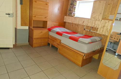 Gästezimmer Monika für Radtouristen, Geschäftsreisende und Monteure mit eigenem Bad im Souterrain - Photo 3