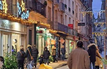 QUAI 65 , 3 pièces sur le port, à 250 m de la rue piétonne et de la mer - Foto 23