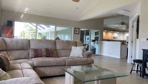 Relax with nature in our Waterfront 4 bedroom -HEATED POOL HOME-KING BED - Foto 5