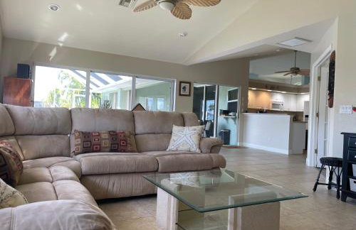 Relax with nature in our Waterfront 4 bedroom -HEATED POOL HOME-KING BED - Foto 5