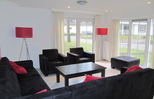 Tidy Furnished Chalet With a Dishwasher - Foto 6