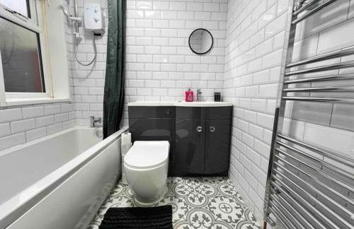 Flaxton-Luxurious Home near NEC, BHX - Foto 19