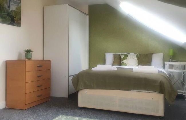 Lovely 4-bed Apartment in Harrow - Foto 5