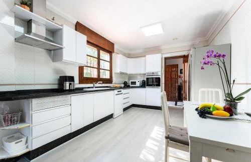 Pleasant Villa in Churriana with pool - Photo 4