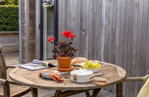 Nyland Lodge - Hot Tub - Fireplace - Free Parking & WiFi - Foto 19