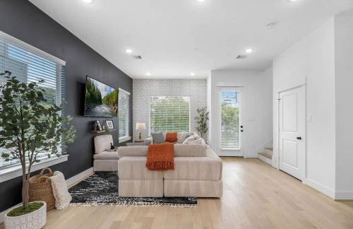 Downtown Oasis Rooftop with Skyline View - Foto 7