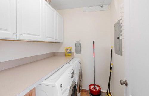 Casa Cabos - Fun in Miami - Pool BBQ - Fit 10 - Photo 27