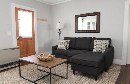 New One Bedroom Apartment Near Lake Winnipesaukee - Photo 2