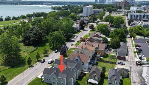 Riverview Walk to Falls Newly Renovated 4 BDRMS - Foto 2