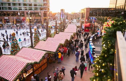 Game Day Getaway - 3BR in Vibrant Wrigleyville - Foto 13