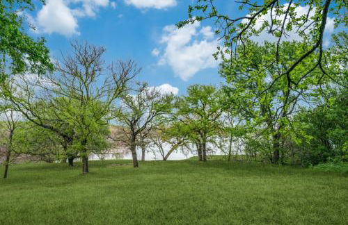 Lakefront Oasis King BDGame RoomLake Access - Foto 19