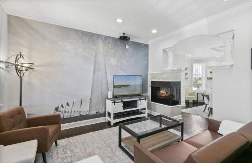 Capitol Hill Stay Like No Other - Photo 42