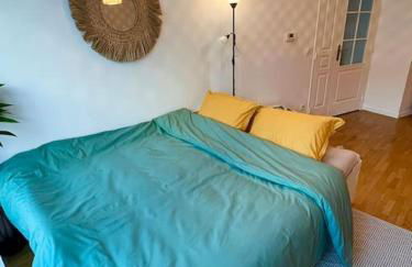 PARIS-MONTROUGE Magnifique appartement 3 pièces de 75m2 avec PARKING - très cosy pour 1 - 8 personnes refait à NEUF -ENTIRE APARTMENT LUXURIOUS AND WARM -Montrouge Paris 14ème - Proche Aéroport Orly Parc Expositions Porte de Versailles FREE WIFI GRATUIT - Foto 21