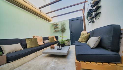 Elements Milfontes - Japandi Designed House - City Center - Foto 5