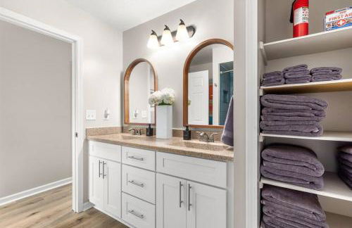 Modern 3BR 2BA Family Home in Commerce Township - Foto 46