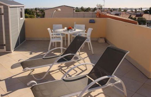 Amazing Apartment In Torrevieja - Foto 10