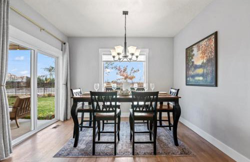 Relaxing Sauna Retreat Fire Pit and Swing Set - Foto 21