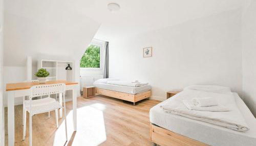 Tolstov Apartments - Monteurwohnungen - 3 Schlafzimmer - Küche - Balkon - Waschmaschine - 25 Min zur Messe DUS - Foto 4