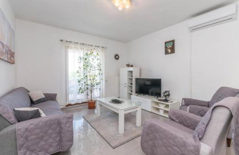 6 Bedroom Lovely Home In Ceranje Gornje - Foto 6