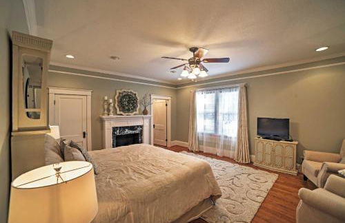 Spacious and Stunning Cleveland Getaway on 1 Acre - Foto 14