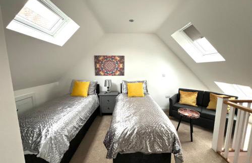 Glastonbury Hidden Passage, Split Level 1 Bedroom Apt - Photo 7