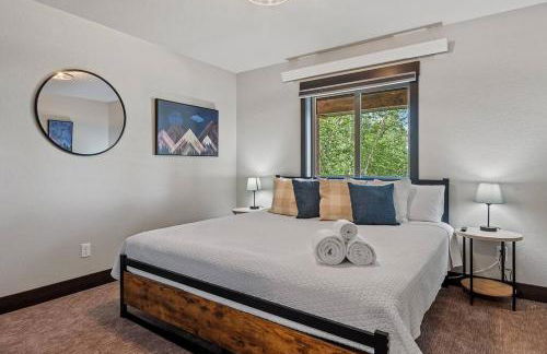 High Mountain Rustic Cabin Hot Tub Game Loft - Foto 15