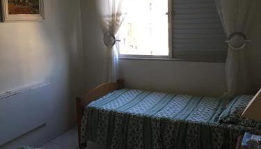 Apartamento Astúrias 2 Dorms Ar Cond - Foto 5