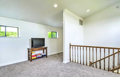 Stunning Hood Canal Getaway w/ Private Deck! - Foto 13