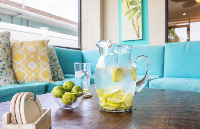 Private Pool + Sunroom Beach Escape at Manatee - Foto 32